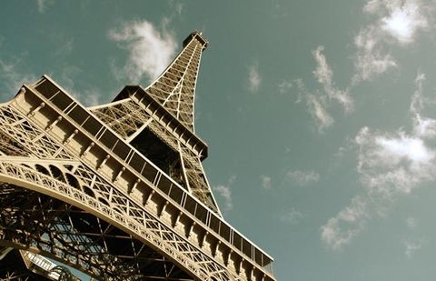 Epreuve: montrer Paris sans faire un plan de la tour Eiffel. Ah merde, encore raté.